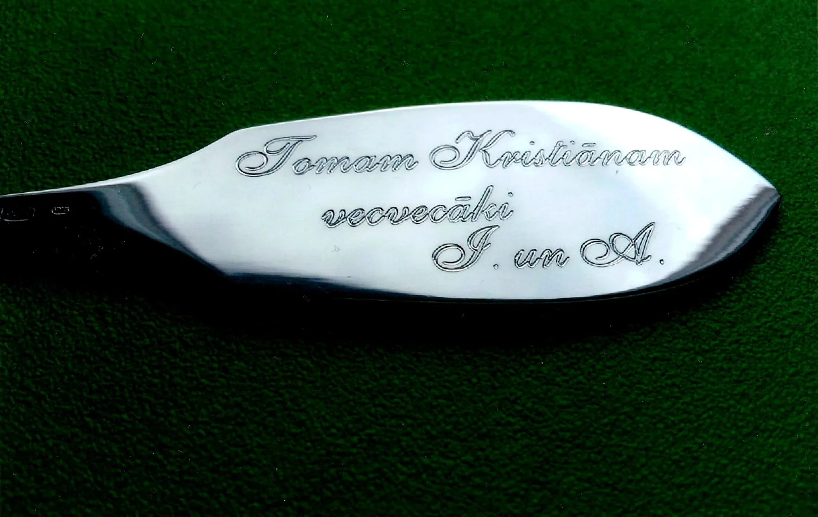 Gravēta karote ar personisku uzrakstu
